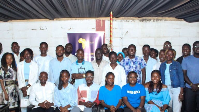 Les jeunes au Togo discutent de l'éthique dans la gestion des hommes